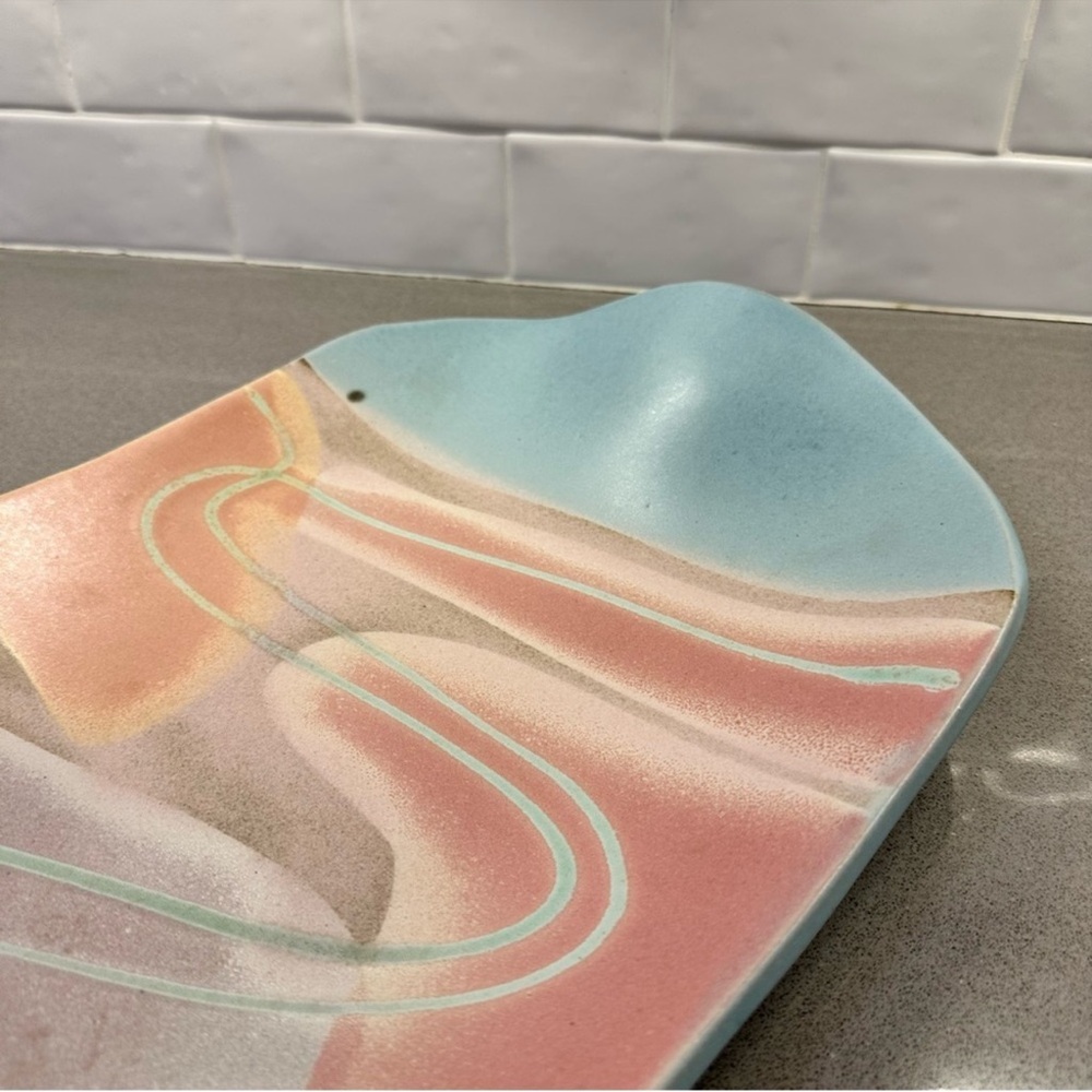 1980s Carol McFarlan Postmodern Ceramic Large Centerpiece Platter 11"x17” - Picture 4 of 10
